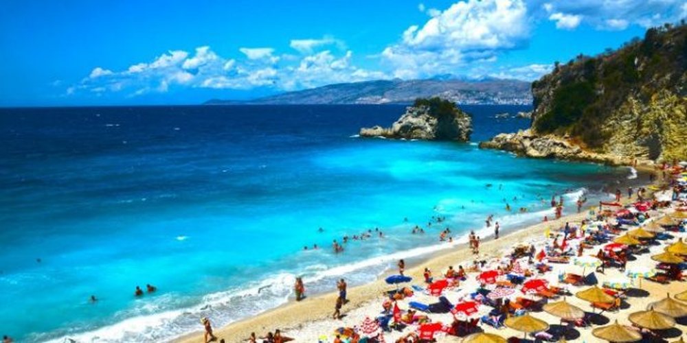 Problemet me sezonin turistik/ Rama faj&euml;son vlonjat&euml;t: U kan&euml;