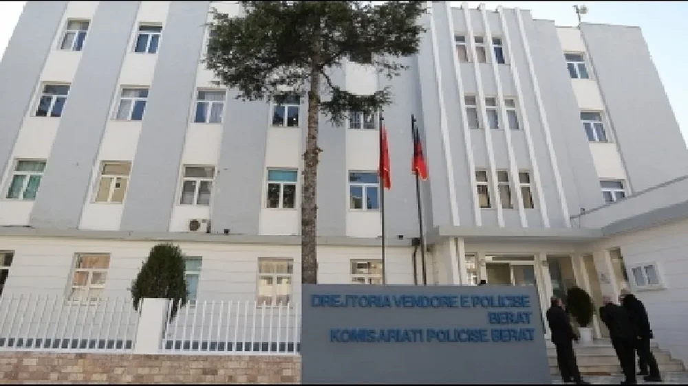 Kris arma n&euml; Berat, 46-vje&ccedil;arit i b&euml;het atentat