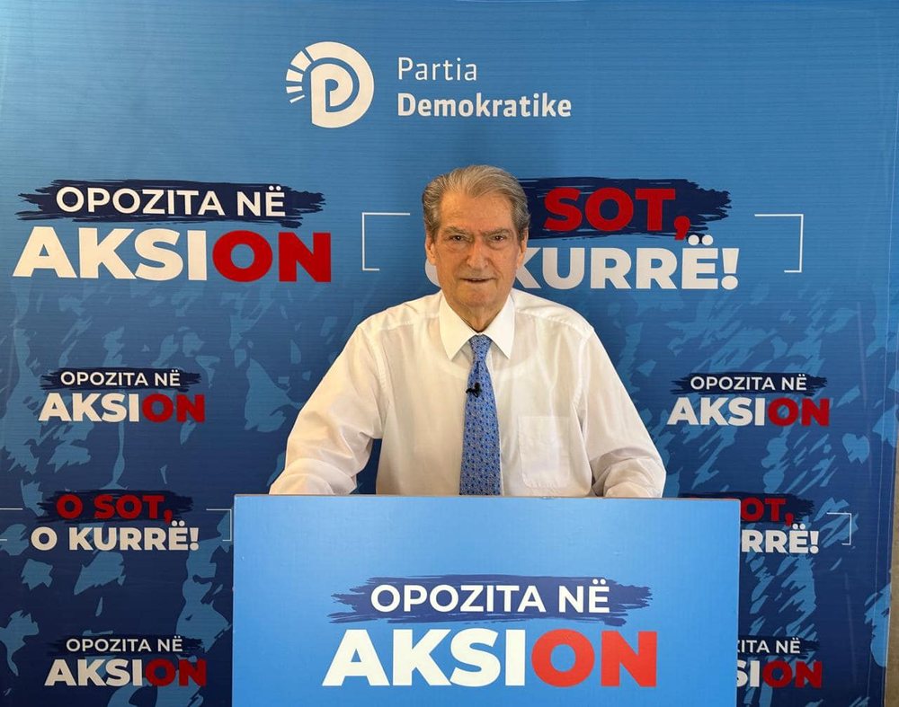 Skandali me mbetjet toksike/ Berisha: Dumanit nuk i lejohet t&euml; hetoj&euml;!