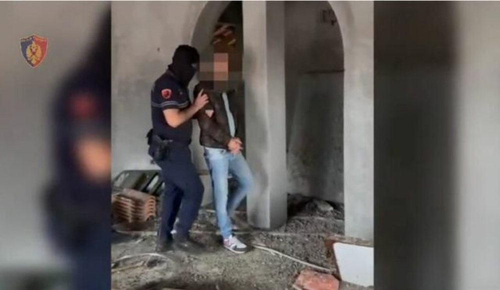 Kultivonin dhe shisnin kanabis, 5 t&euml; arrestuar n&euml; Elbasan (Emrat)