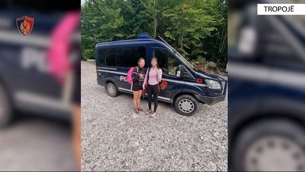 Humb&euml;n rrug&euml;n teksa eksploronin Maj&euml;n e Jezerc&euml;s, policia iu
