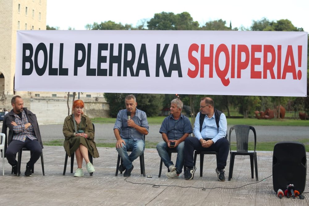 AKIP kund&euml;rshton nism&euml;n e qeveris&euml; p&euml;r importin e mbetjeve