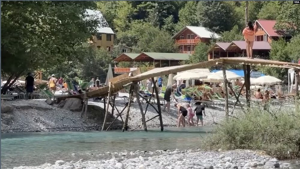 VOA: Munges&euml; investimesh nga qeveria p&euml;r zhvillimin e turizmit n&euml;