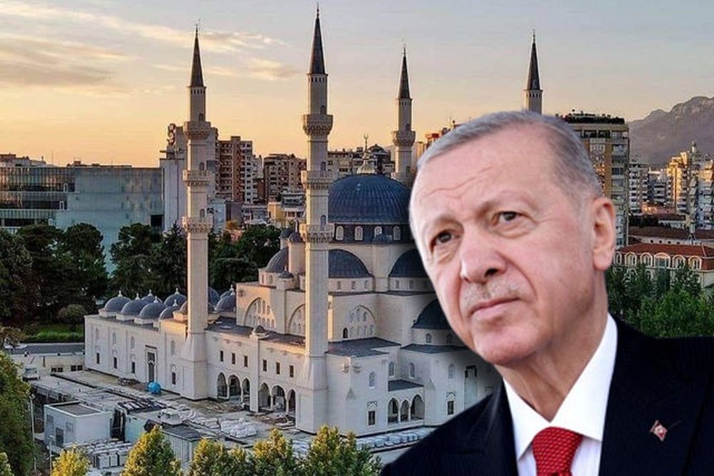 "Sulltani" n&euml; Tiran&euml;, rrug&euml;t q&euml; do t&euml;