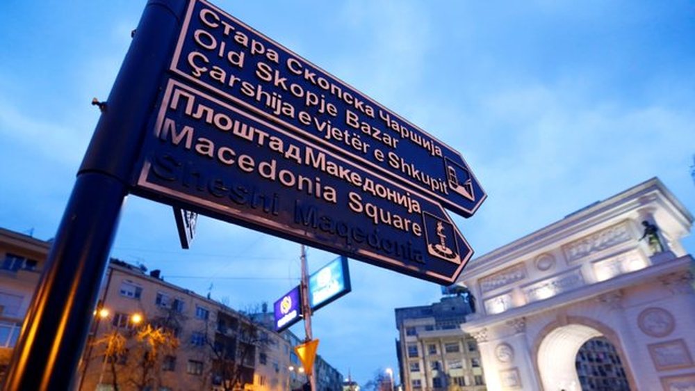 Shqipja n&euml; Maqedonin&euml; e Veriut/ &Ccedil;far&euml; po e pengon zbatimin