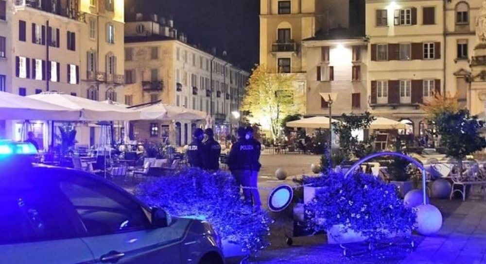 I riu shqiptar hap zjarr n&euml; sheshin kryesor t&euml; Como-s n&euml; Itali
