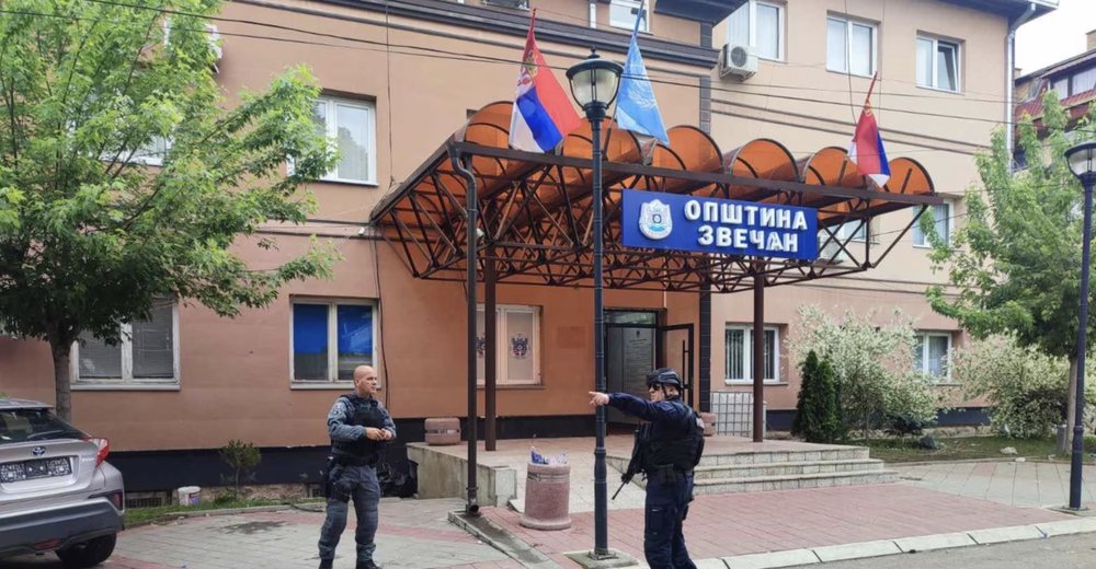 Zyrtar&euml;t e Kosov&euml;s d&euml;nojn&euml; sulmin n&euml; Zve&ccedil;an si