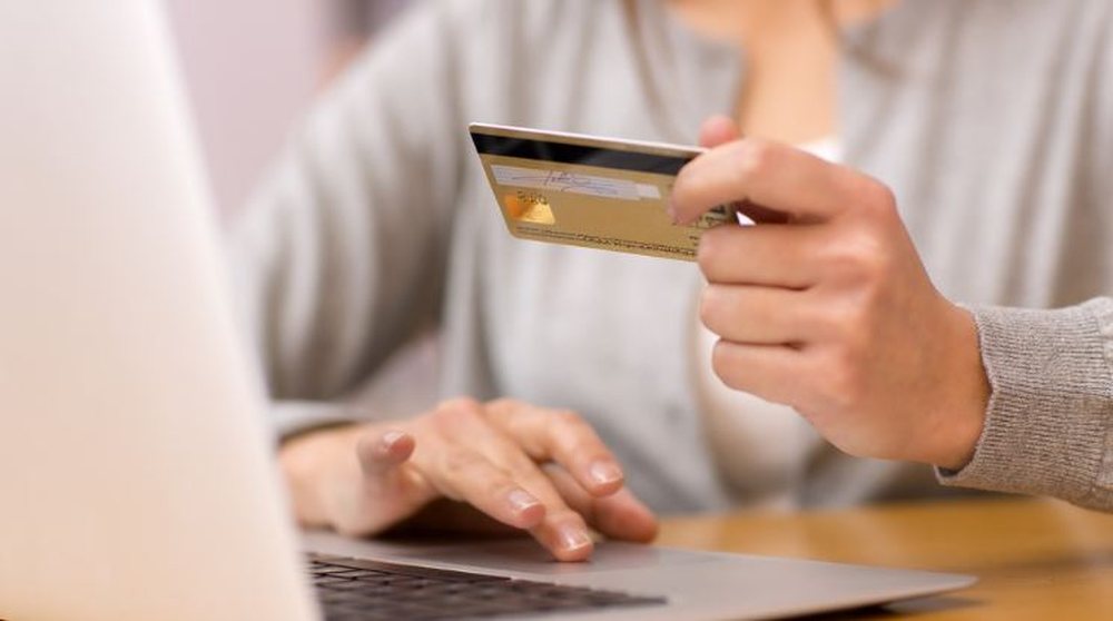 63% e numrit t&euml; pagesave bankare b&euml;hen n&euml;p&euml;rmjet internetit