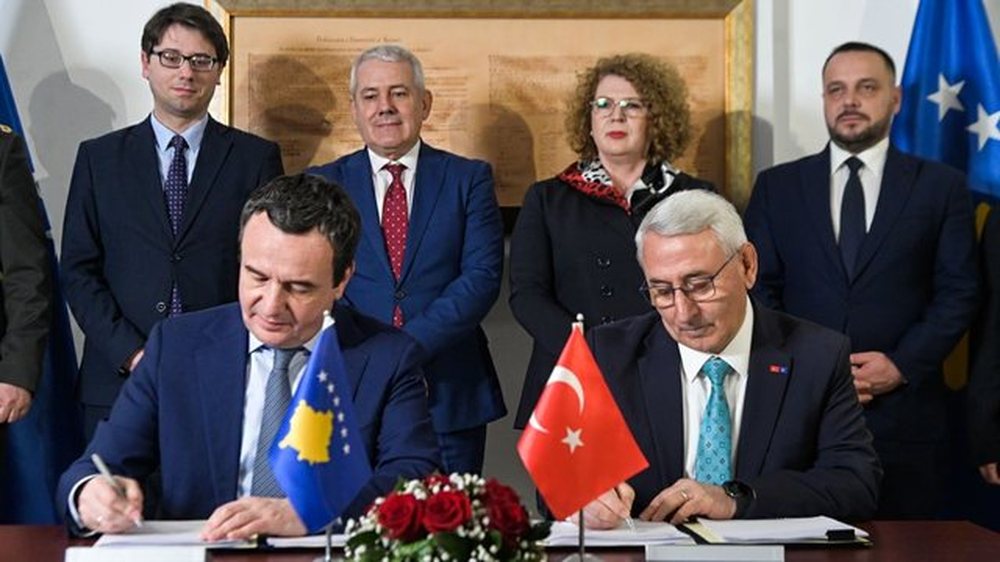 Kosova n&euml;nshkruan marr&euml;veshje me prodhuesin turk p&euml;r
