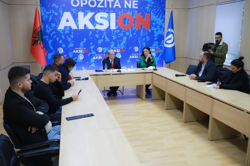 Berisha tregon pse nuk mori pjes&euml; n&euml; mbledhjen e dy Kuvendeve