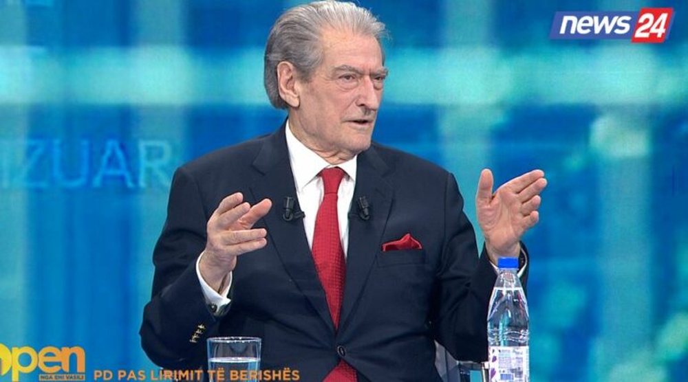 Berisha nxjerr SMS-t&euml;: Nj&euml; prokuror i k&euml;rkoi 100 mij&euml; euro