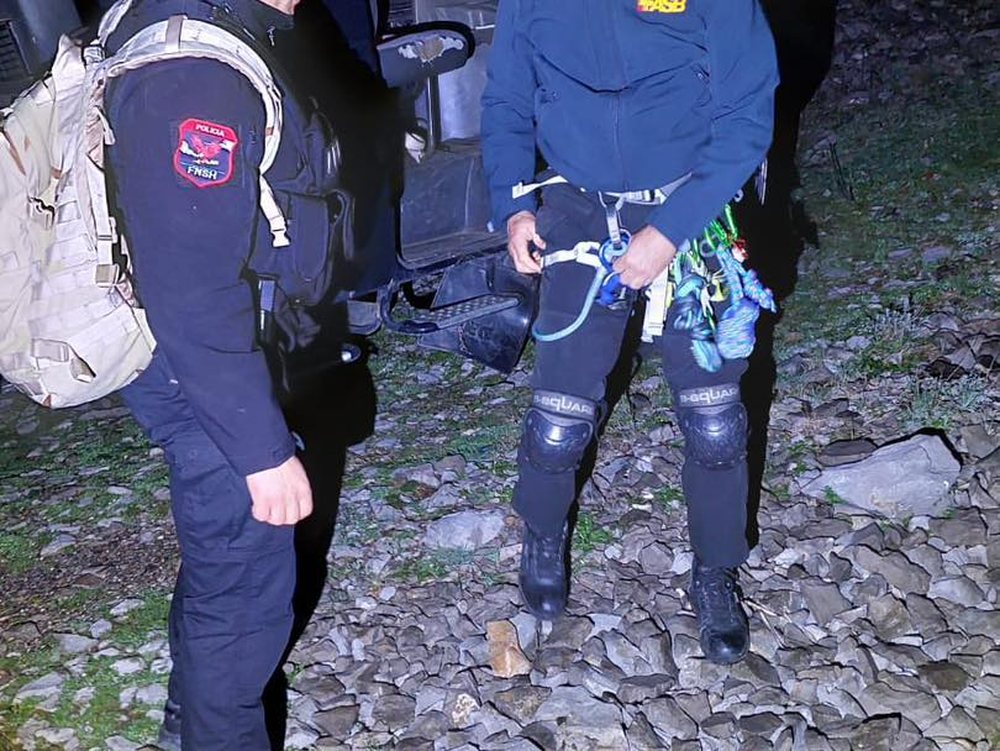Pas disa or&euml;sh k&euml;rkime, shp&euml;tohen turist&euml;t n&euml; Malin e