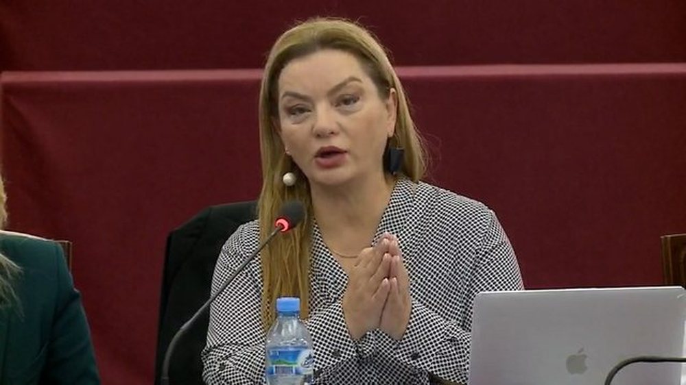 Vilma Nushi padit n&euml; GJKKO deputeten Albana Vokshi