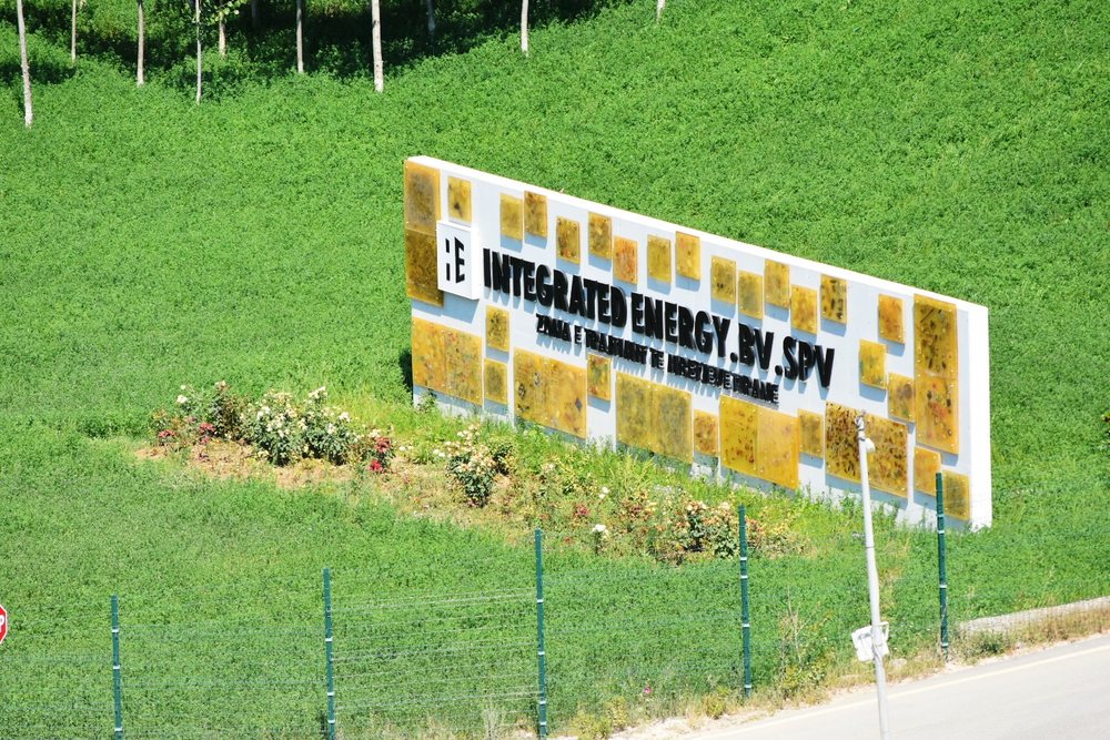 Incineratori i Tiran&euml;s l&euml; pas nj&euml; grop&euml; me 47 milion&euml;
