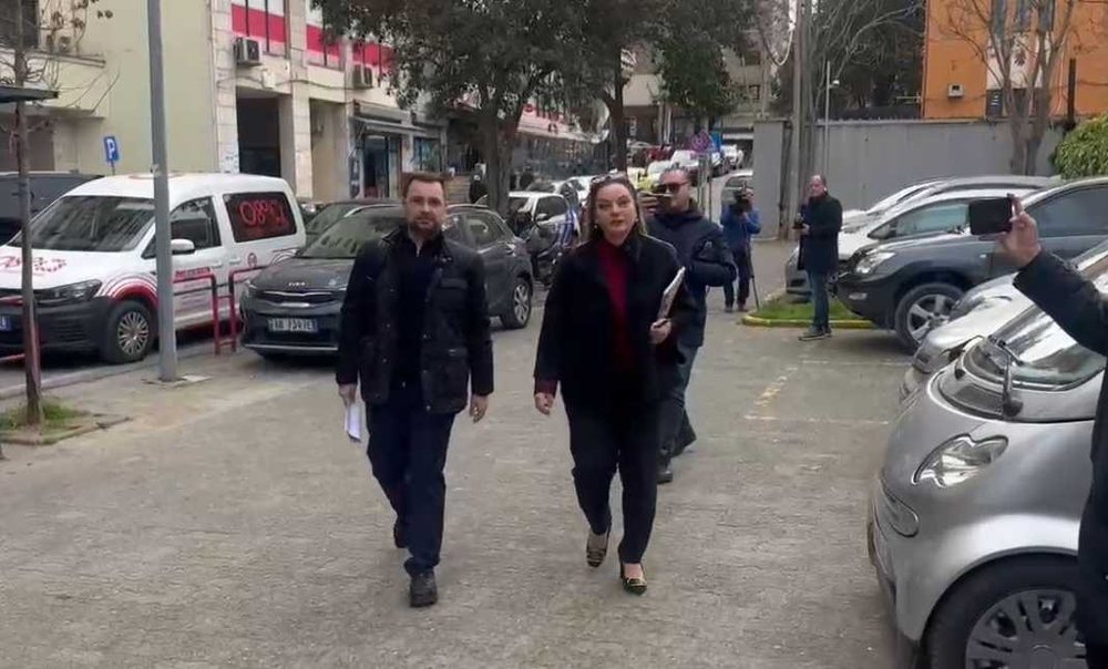 Paditi Vokshin p&euml;r shpifje, Vilma Nushi mungon n&euml; seanc&euml;n e GJKKO