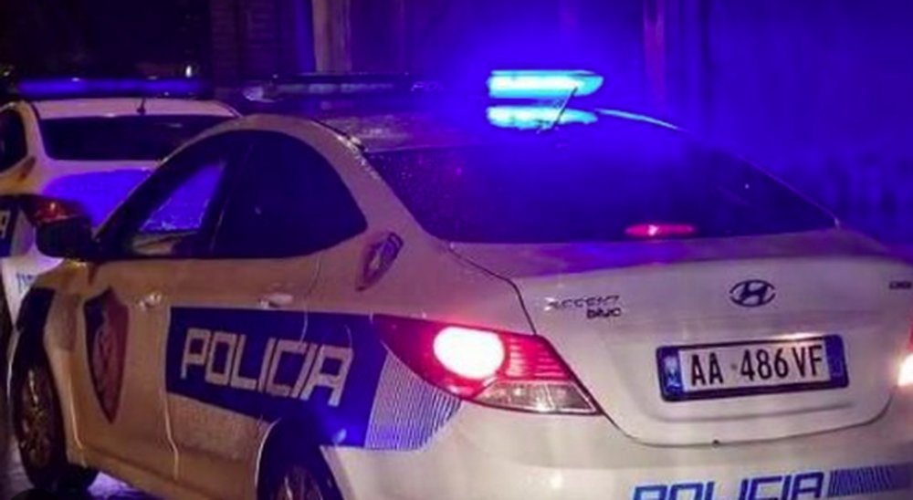Dy v&euml;llez&euml;rit konfliktohen me arm&euml; n&euml; Divjak&euml;, policia