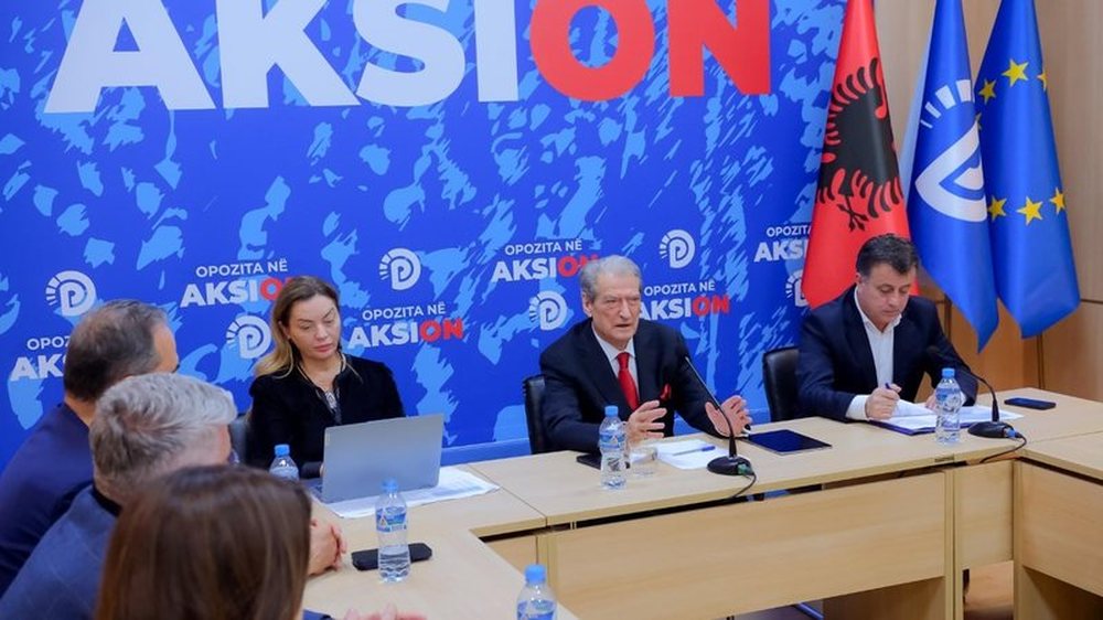 Lista e Elbasanit, Berisha l&euml; jasht&euml; Dash Sul&euml;n