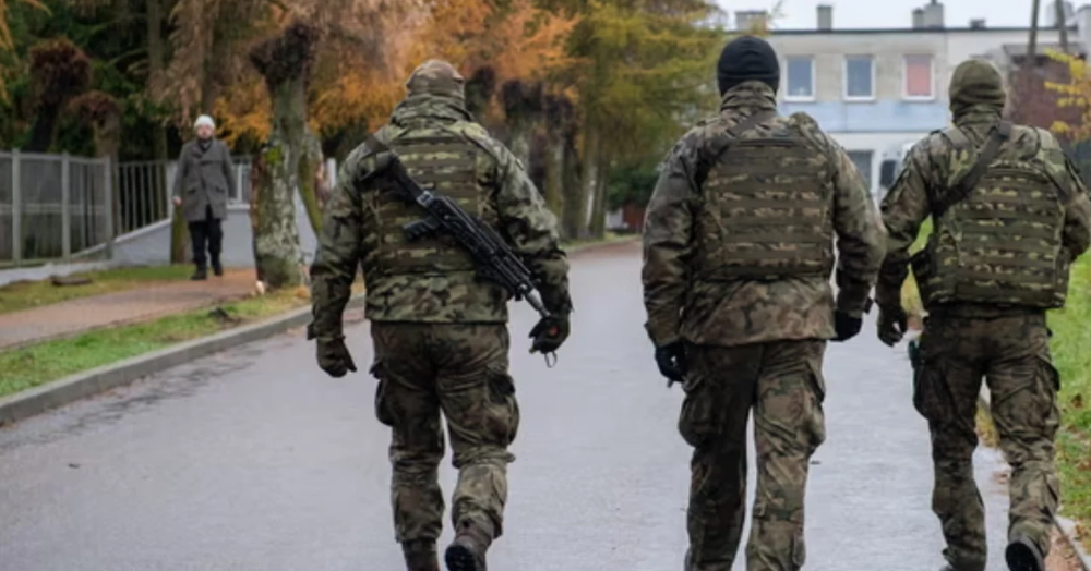 Rreziku rus,Polonia planifikon trajnime ushtarake p&euml;r burrat,