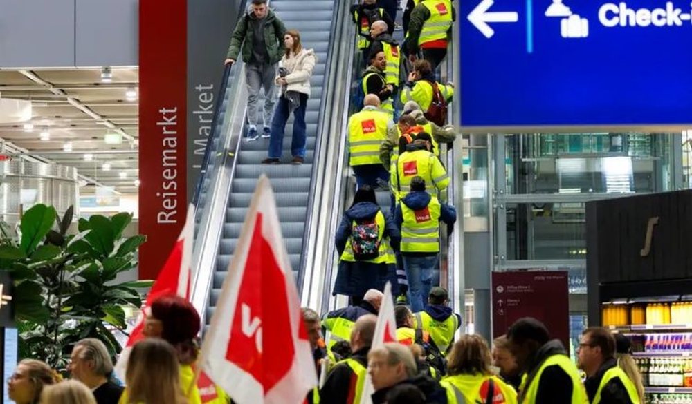 Greva e papritur paralizon aeroportet gjermane