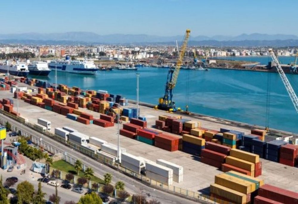 Kosova &ldquo;shp&euml;ton&rdquo; eksportet shqiptare, rriten 2.1% p&euml;r