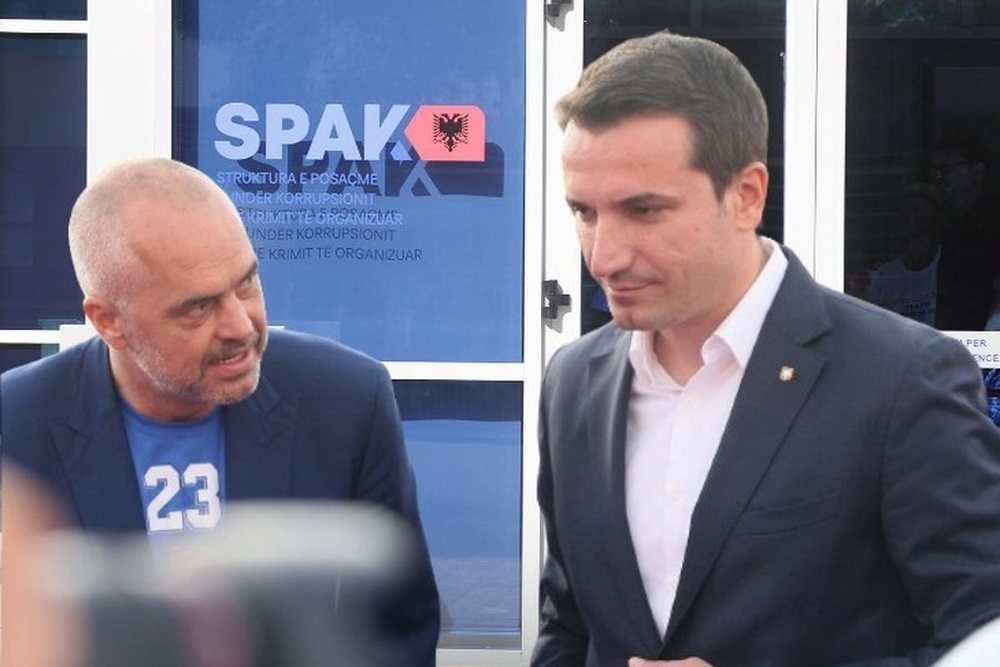 SONDAZHI/ Sa besojn&euml; shqiptar&euml;t te SPAK pas arrestimit t&euml; Veliajt