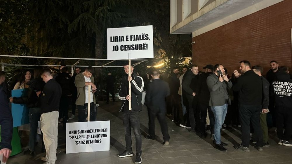 Mblidhen para selis&euml; s&euml; PD-s&euml;, qytetar&euml;t protestojn&euml;