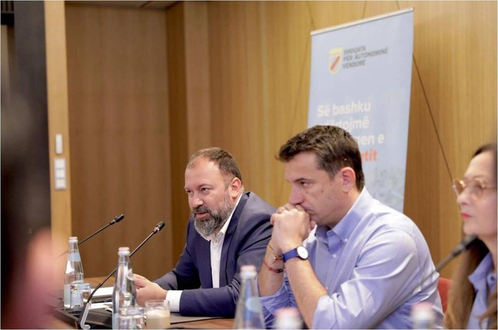 Rasti "Veliaj"/ As Mazniku nuk guxon t'i dal&euml; n&euml;