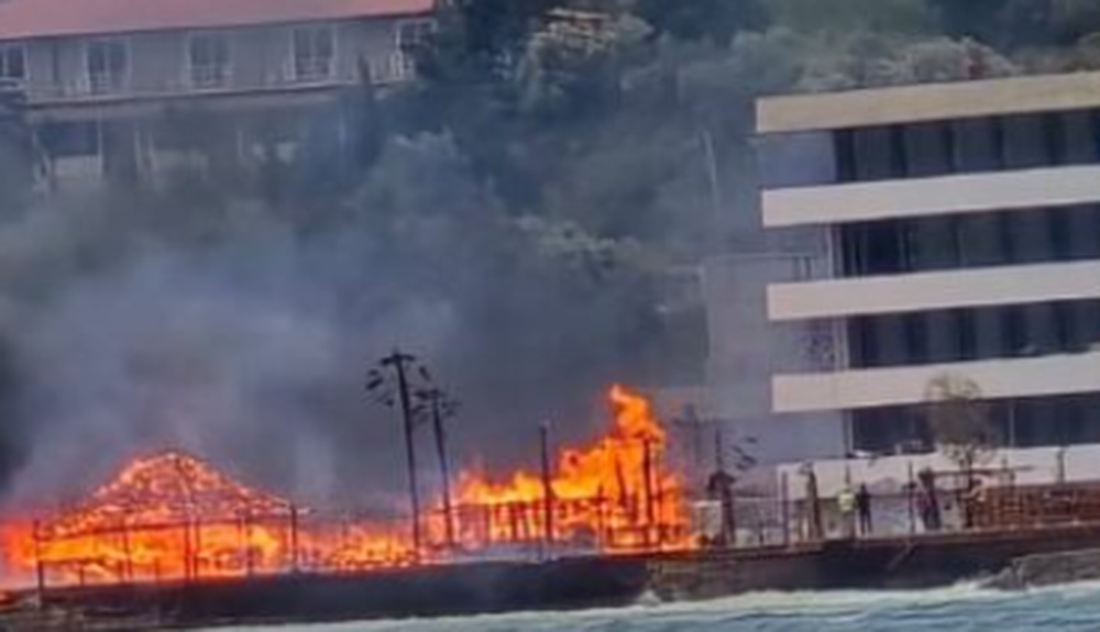 P&euml;rfshihen nga flak&euml;t 3 biznese n&euml; Radhim&euml;