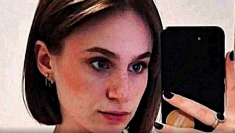 Autopsia nxjerr detajet makab&euml;r/ Ilaria Sula &euml;sht&euml; goditur me