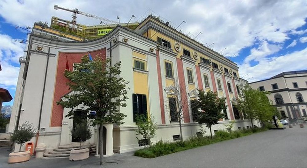 Bashkit&euml; rrisin pesh&euml;n e shpenzimeve p&euml;r personelin, ulen ato
