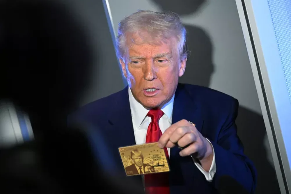 Trump prezanton &ldquo;Gold Card&rdquo;/ Shtet&euml;si amerikane p&euml;r 5