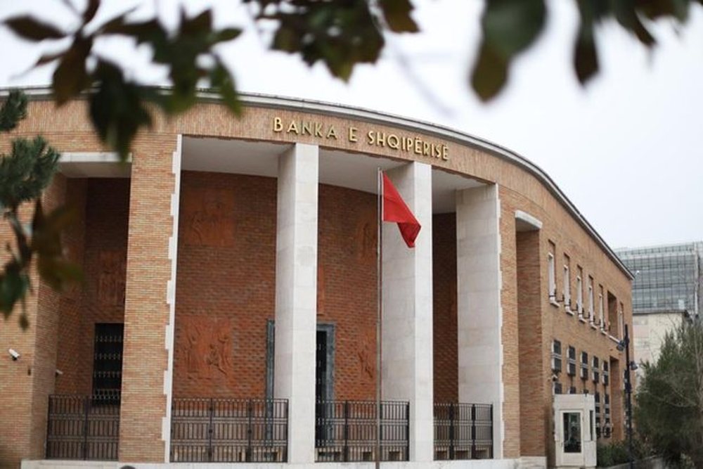 Fitimi i sektorit bankar ra me 15% p&euml;r tremujorin e par&euml; t&euml; vitit