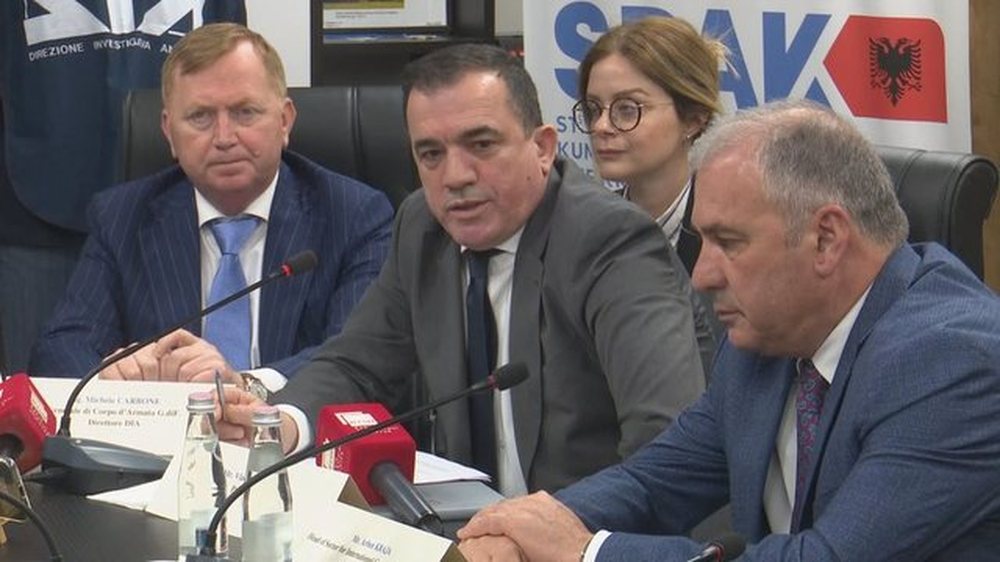 SPAK sekuestron nj&euml; televizion n&euml; Vlor&euml;, n&euml; em&euml;r
