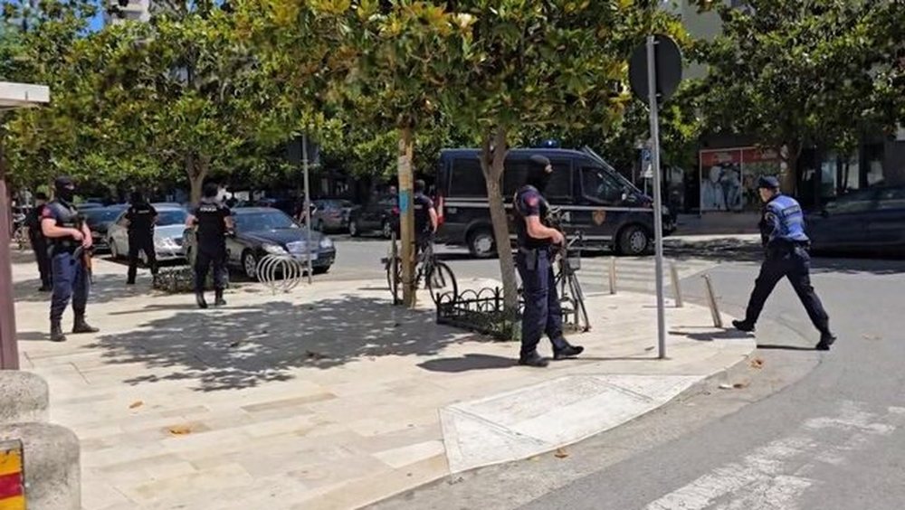 Mb&euml;rrijn&euml; n&euml; gjykat&euml;n e Durr&euml;sit Xhevdet Plaku dhe 6