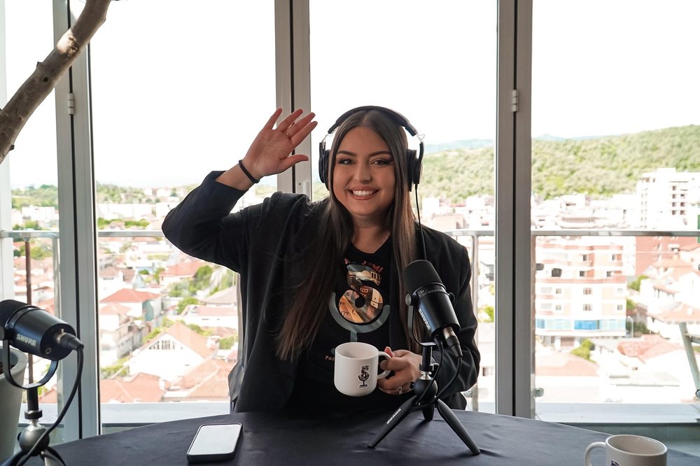Sara Mila, "fenomeni i &ccedil;uditsh&euml;m" i zgjedhjeve t&euml;