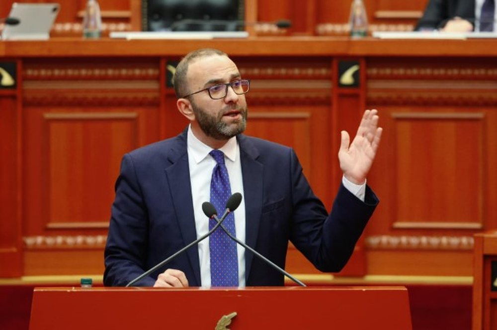 Bardhi n&euml; Konferenc&euml;n e Kryetar&euml;ve: E keni kthyer Kuvendin
