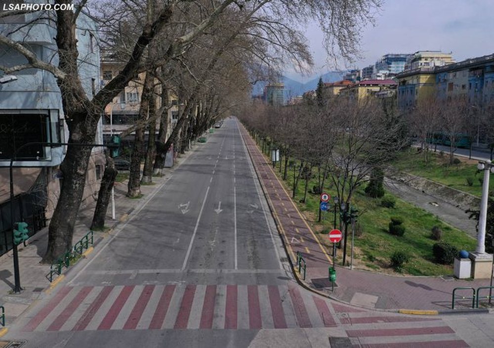 Tjet&euml;r samit, bllokohen s&euml;rish rrug&euml;t n&euml; Tiran&euml; (HARTA)