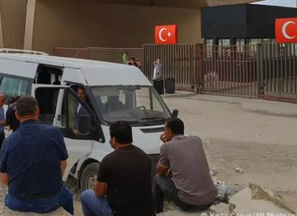 Turqia forcon mbikqyrjen e kufijve, fillojn&euml; val&euml;t e refugjat&euml;ve