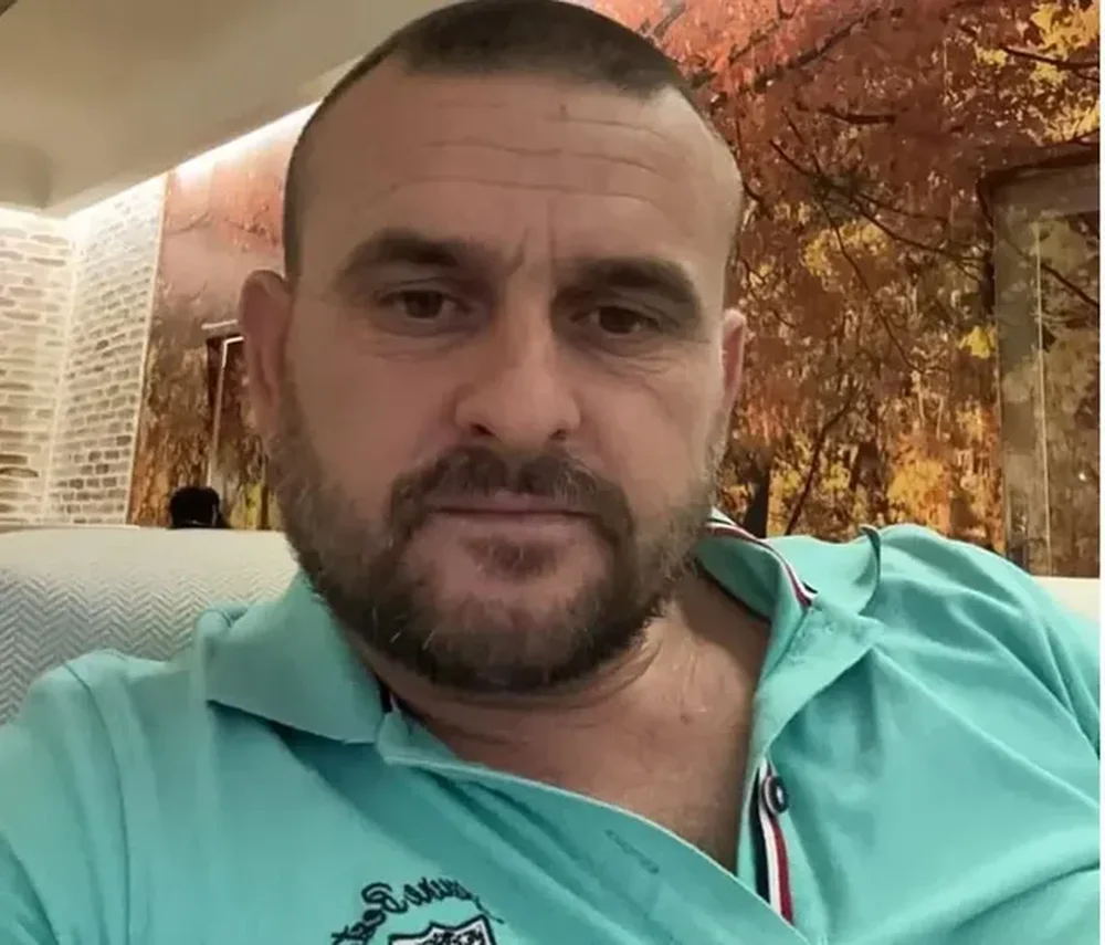 Ky &euml;sht&euml; babai monst&euml;r q&euml; abuzonte seksualisht me