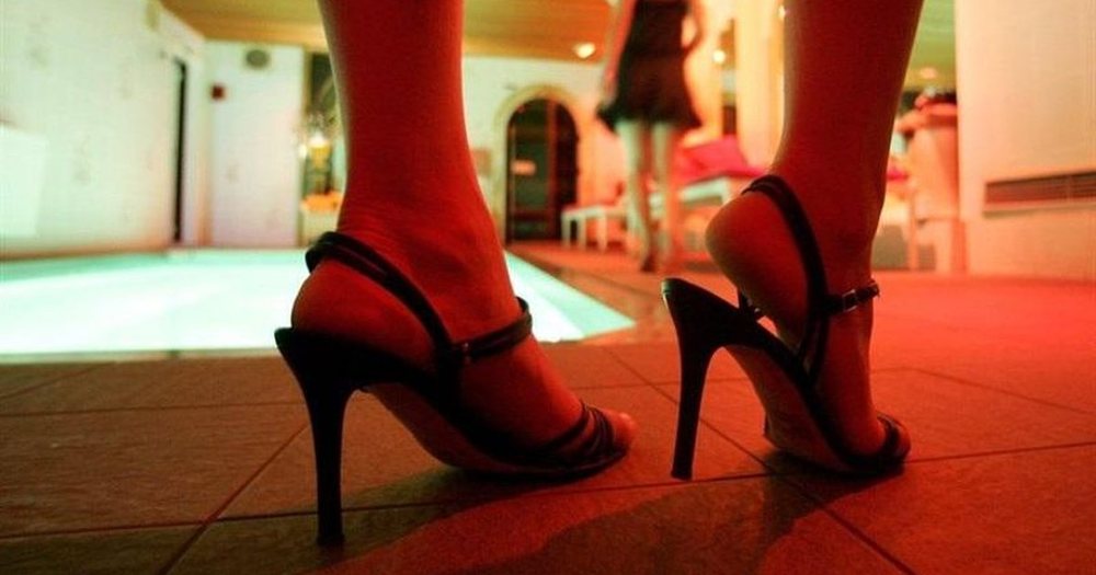 Shfryt&euml;zonin p&euml;r prostitucion dy mitura, arrestohen 2 t&euml;