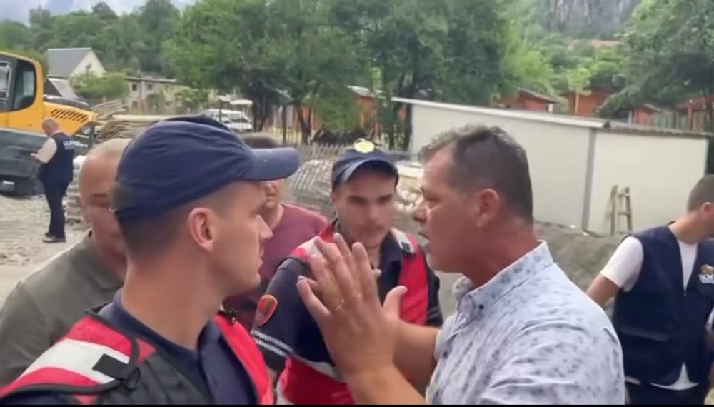 PAMJET/ Banor&euml;t e Thethit n&euml; protest&euml;: Dialog me qeverin&euml;