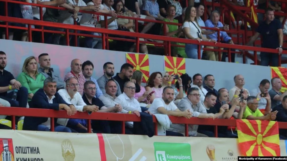 Kryeministri maqedonas, Mickoski, d&euml;non thirrjet antishqiptare n&euml;