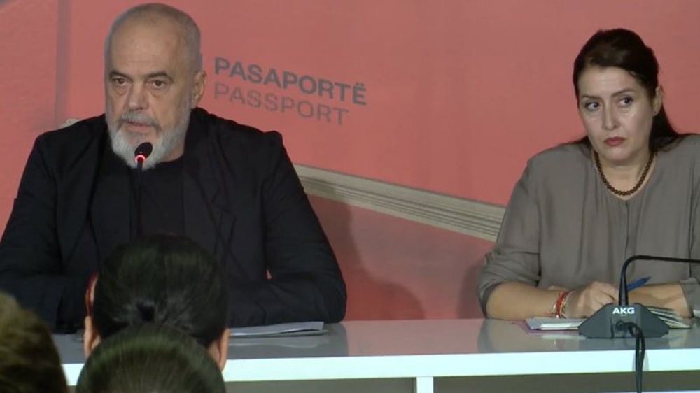Veliaj n&euml; burg, Rama: Nuk pres dot m&euml;, katarsis n&euml; bashki