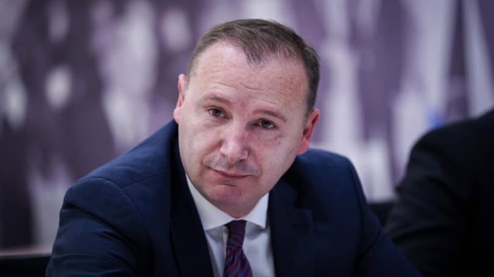 Dalin PAMJET/ Deputeti i LDK-s&euml; Armend Zemaj godet me grusht nj&euml;