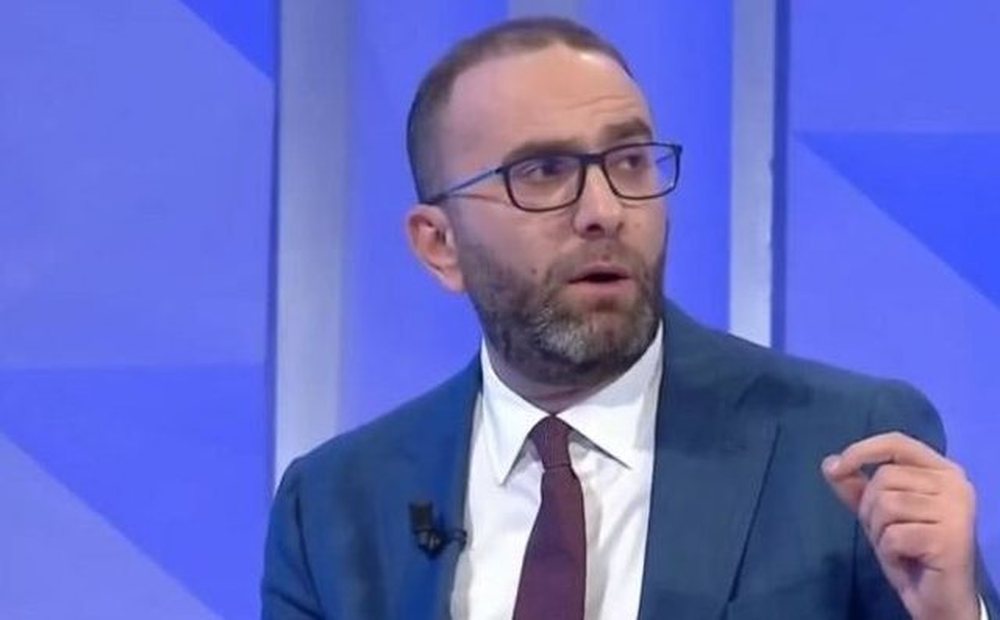Bardhi: Begaj &euml;sht&euml; paguar si mjek, djali i Presidentit paguhet nga...