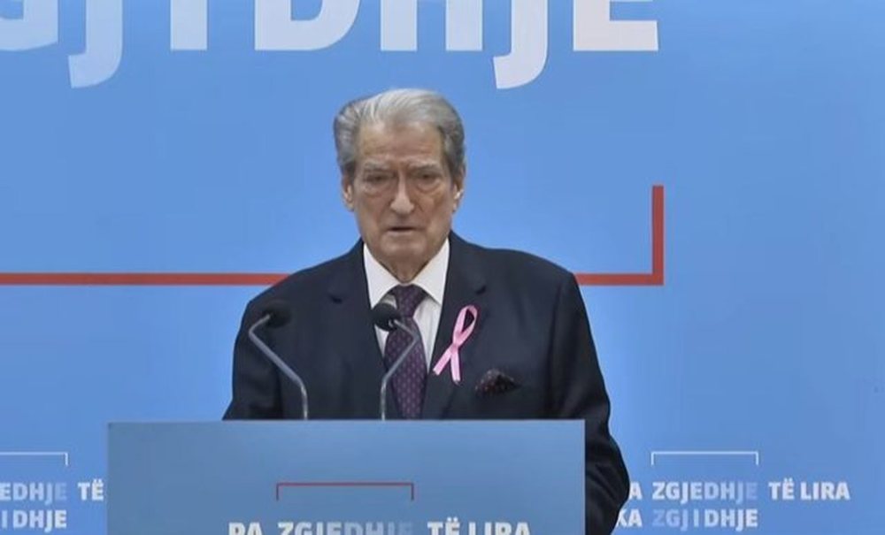 Berisha: Kushtetuesja u shnd&euml;rrua n&euml; NOTERE t&euml; Sokol Sadushit