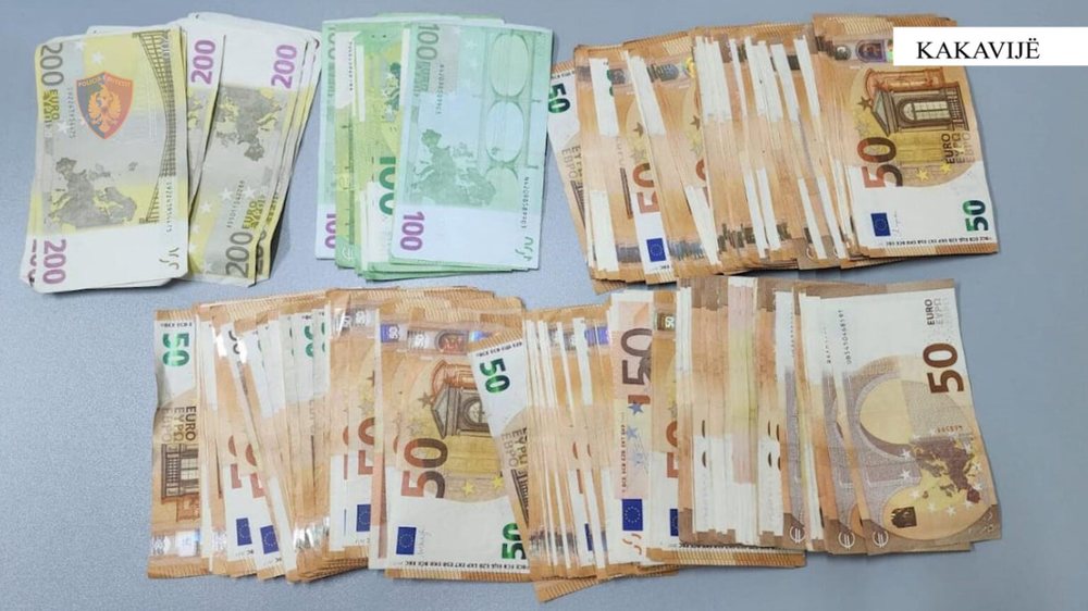 Tentoi t&euml; nxirrte nga Shqip&euml;ria 13 200 euro, procedohet penalisht