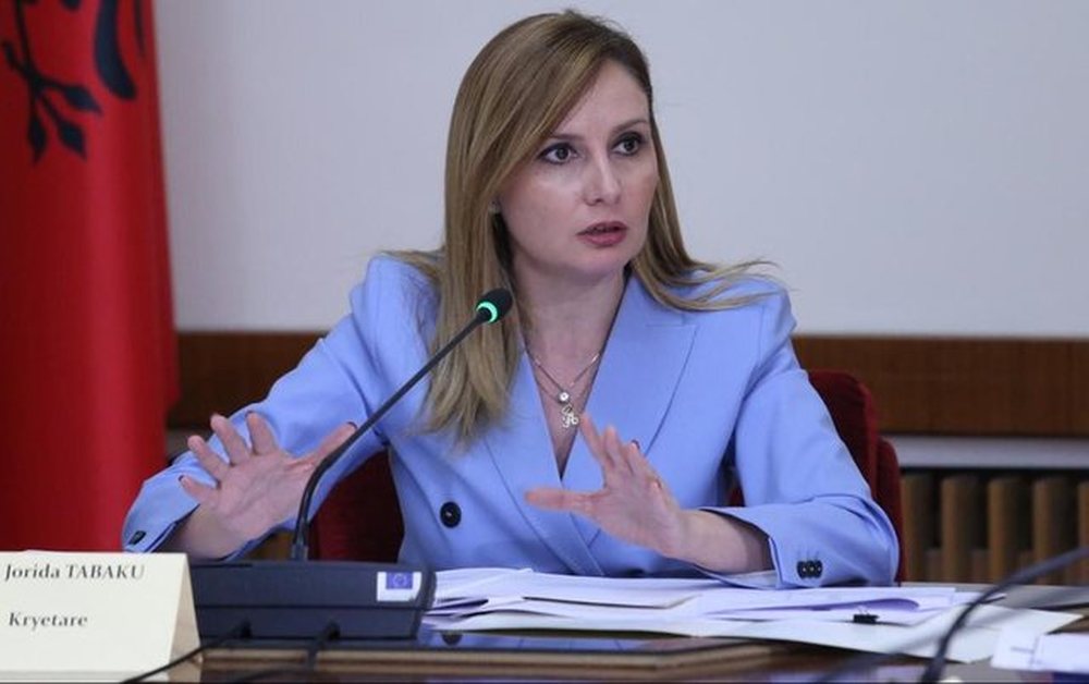 Tabaku: Shqip&euml;ria po b&euml;het e pap&euml;rballueshme, sistemi ekonomik