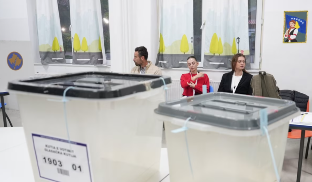 Rezultate t&euml; ngushta n&euml; Kosov&euml;/ Ndahen n&euml; balotazh