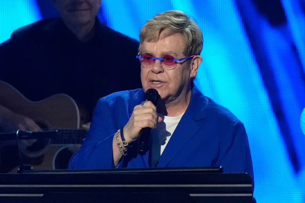 Rock& Roll Hall of Fame: Elton John shp&euml;rthen ndaj organizator&euml;ve